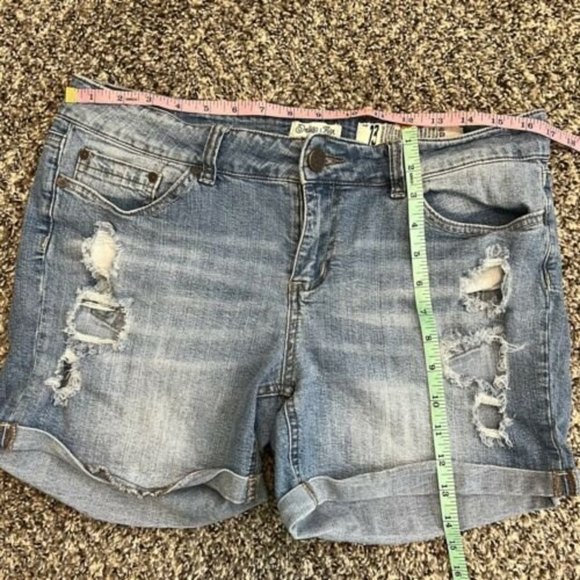 Jean Shorts Indigo Rein Cuffed Denim Blue Whiskered Stretch Size 13 Distressed - Picture 8 of 8